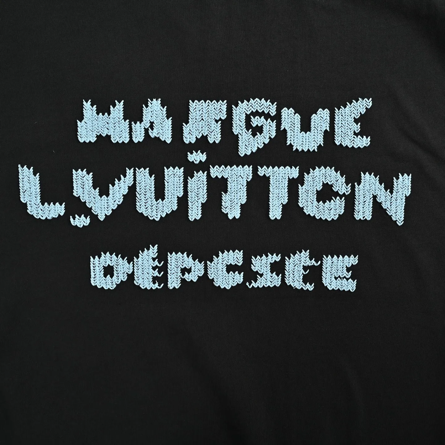 Louis Vuitton/Louis Vuitton Blue embroidered letter short sleeves